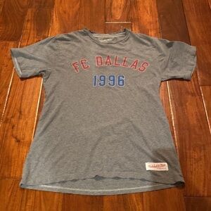 Mens Mitchell & Ness FC Dallas Retro Tee in Size M [EXCELLENT]